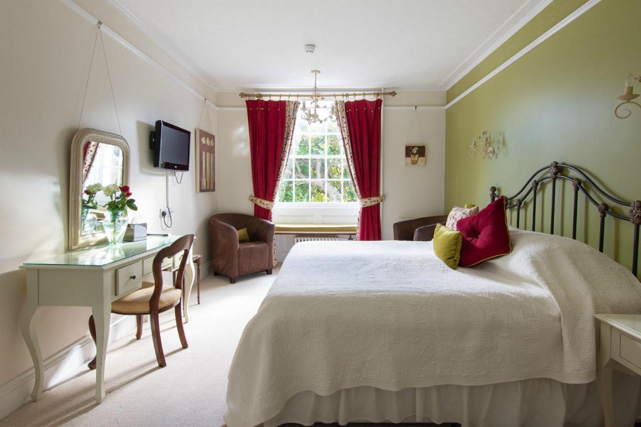 The White House Hotel Charmouth Zewnętrze zdjęcie