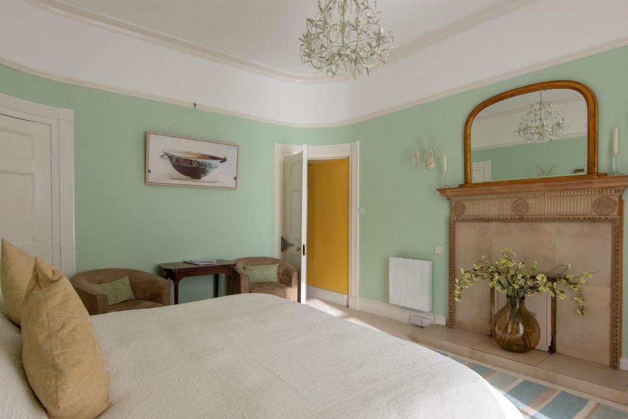 The White House Hotel Charmouth Zewnętrze zdjęcie